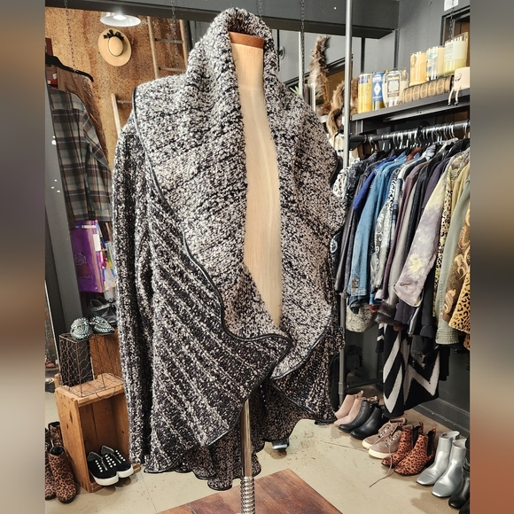 Joseph Ribkoff Cardigan - Picture 1 of 11